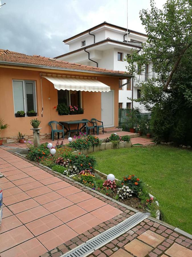 Studio Stonel Veliko Tŭrnovo Exterior photo